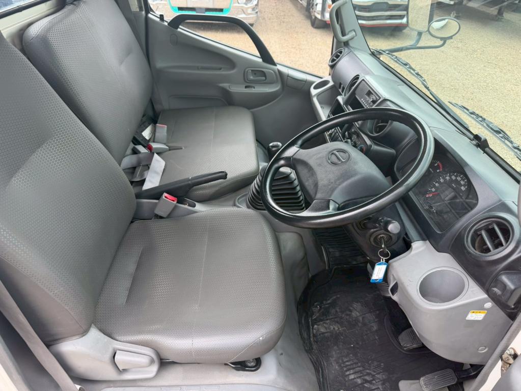 日野 デュトロ TKG-XZU650M(2WD)の写真21