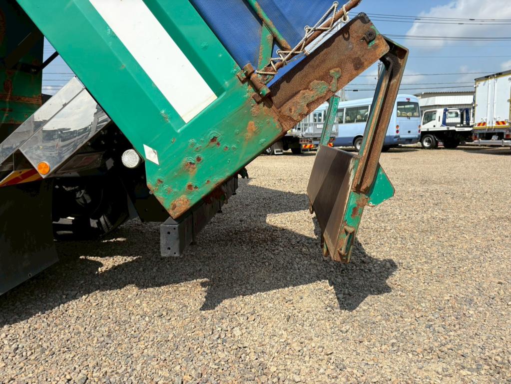 日野 プロフィア 2DG-FS1AGA(6x4)の写真11