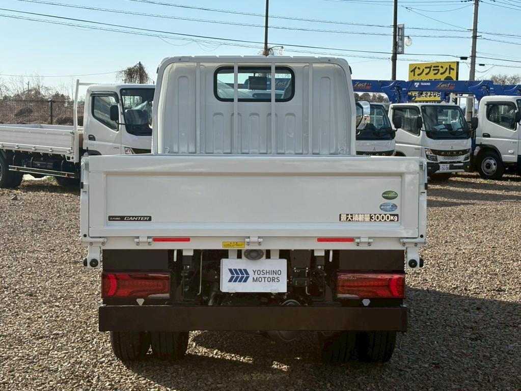 三菱 キャンター 2RG-FBAV0(2WD)の写真12