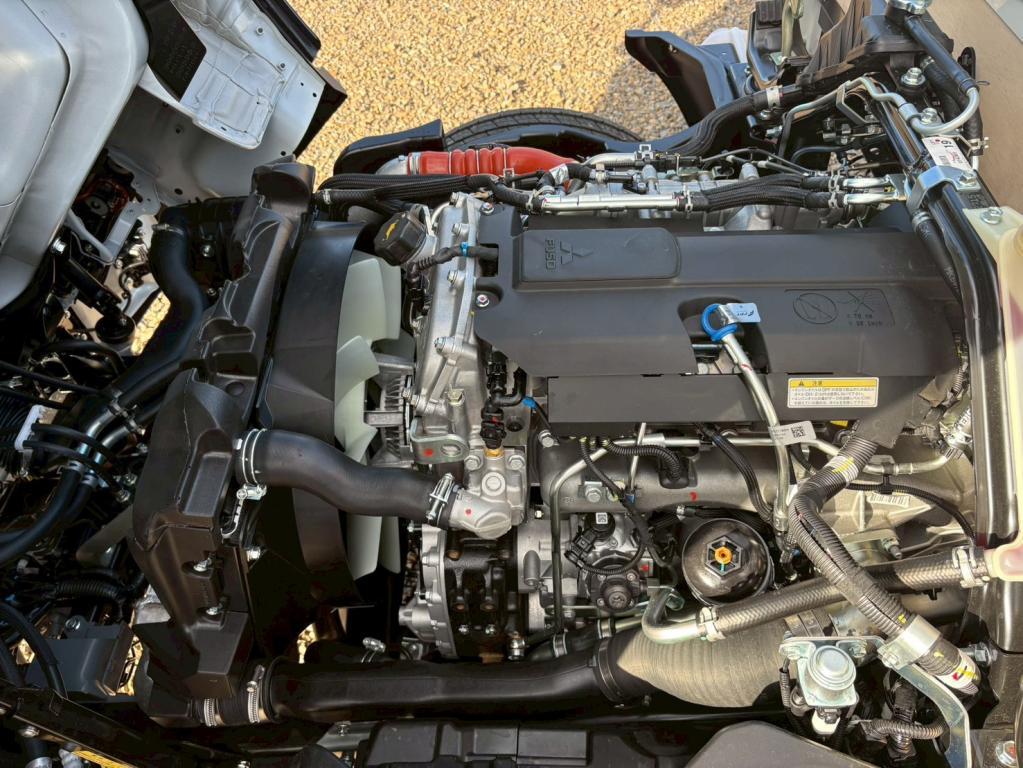 三菱 キャンター 2RG-FBAV0(2WD)の写真19