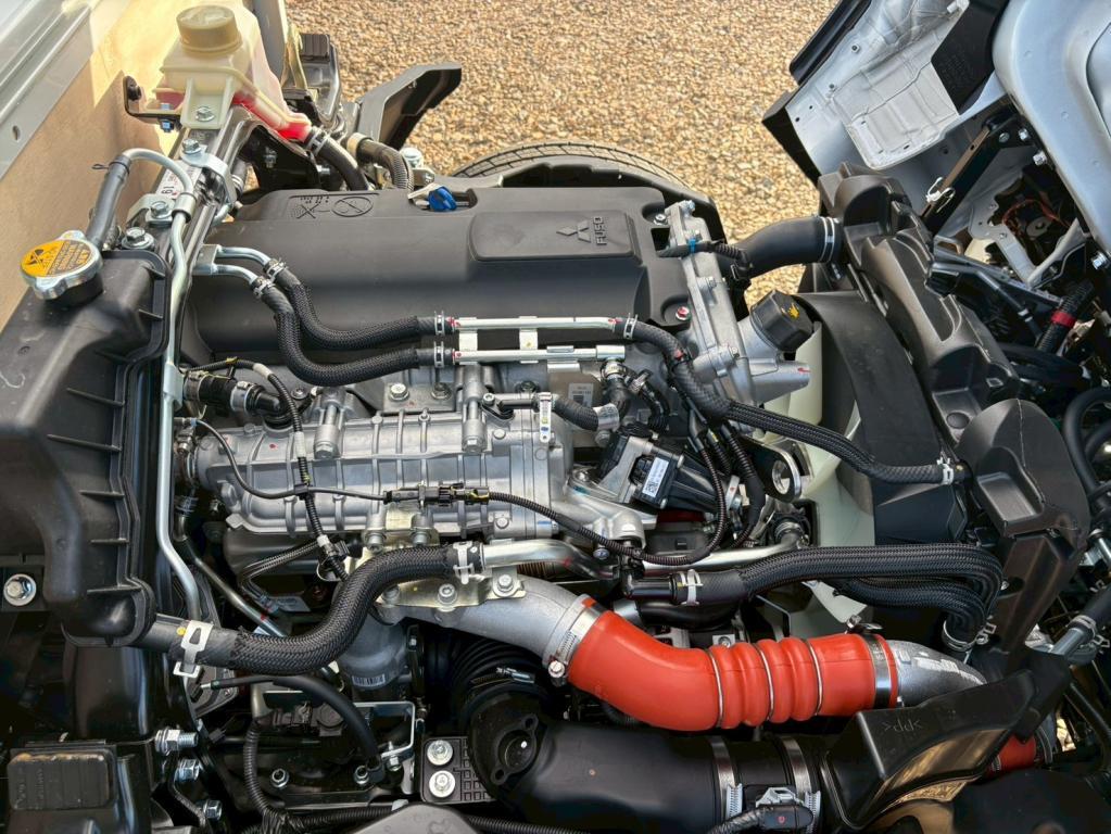 三菱 キャンター 2RG-FBAV0(2WD)の写真20