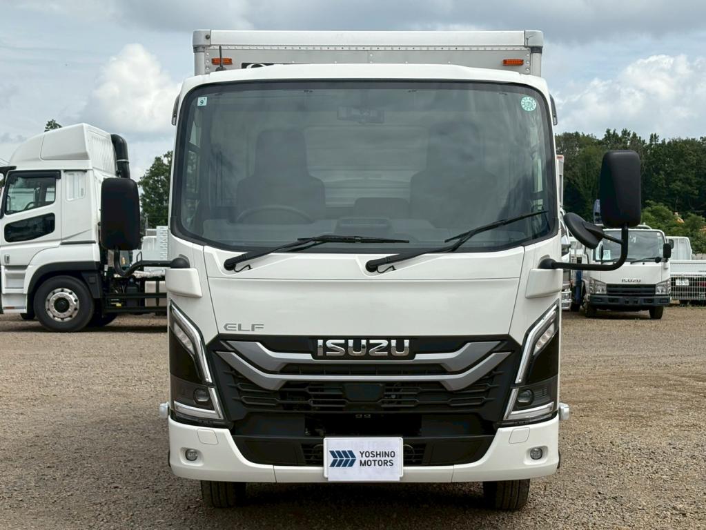 いすゞ エルフ 2TG-NLR88AM(2WD)の写真13