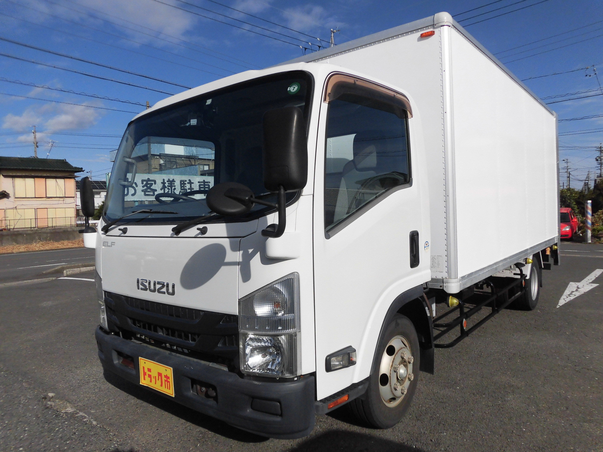 いすゞ エルフ TRG-NPR85AN(2WD)の写真1