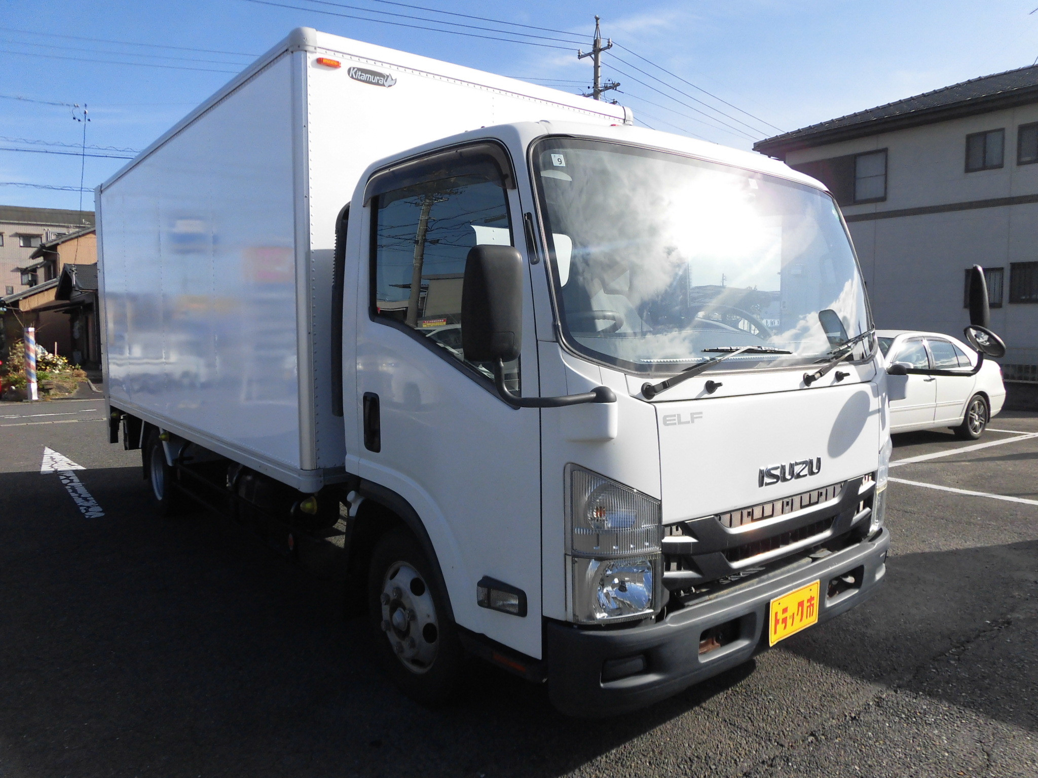 いすゞ エルフ TRG-NPR85AN(2WD)の写真3