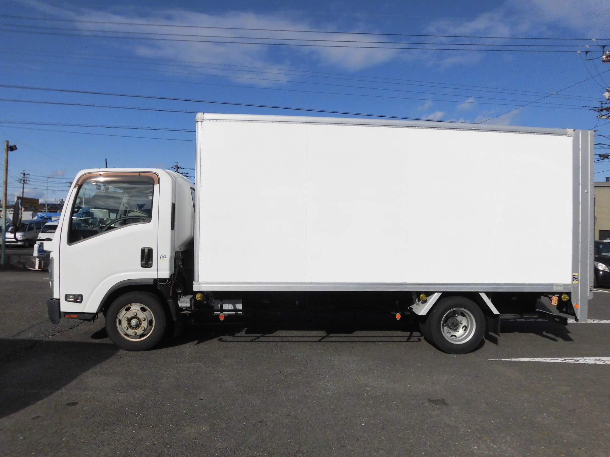 いすゞ エルフ TRG-NPR85AN(2WD)の写真6