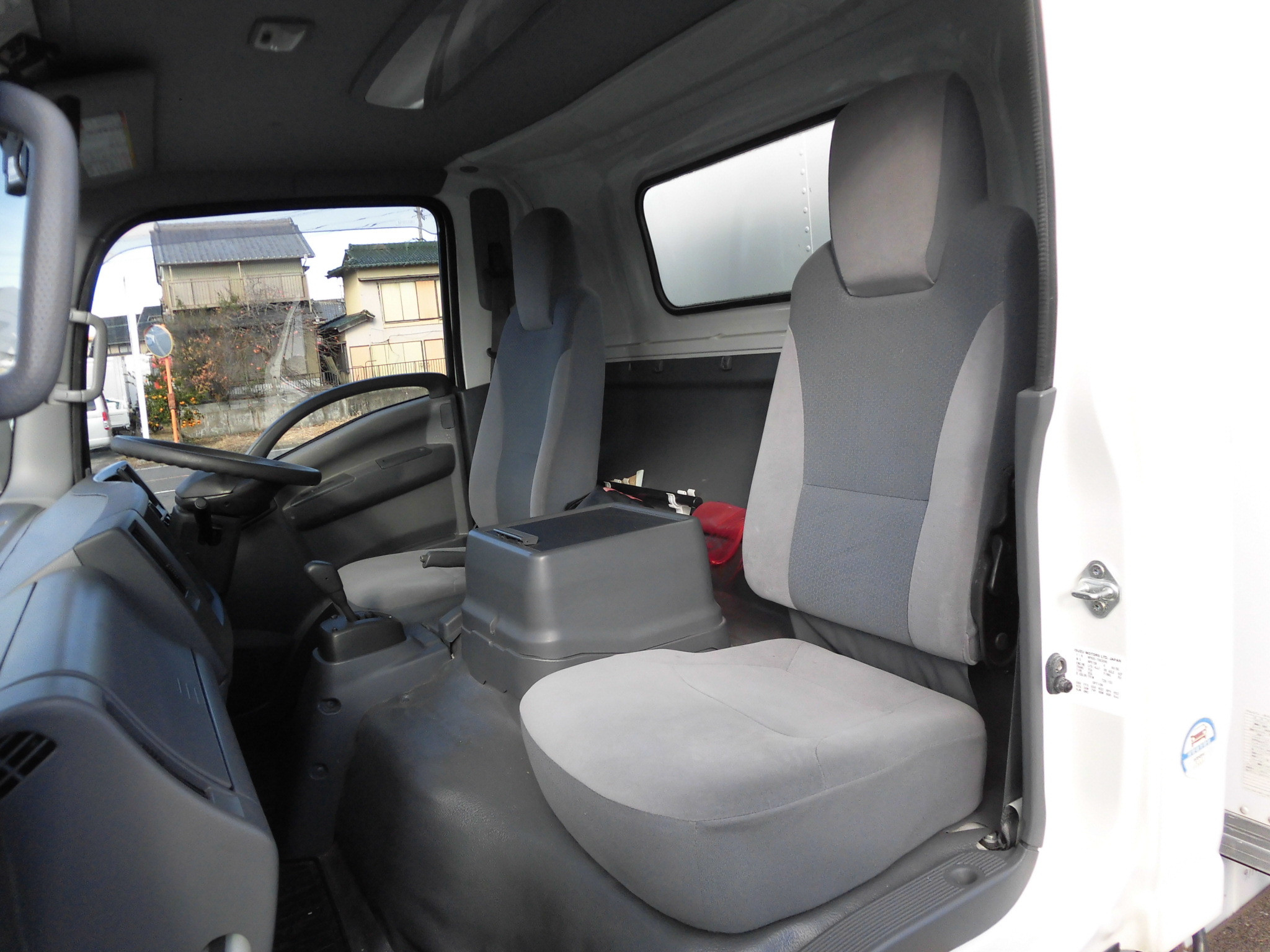 いすゞ エルフ TRG-NPR85AN(2WD)の写真34