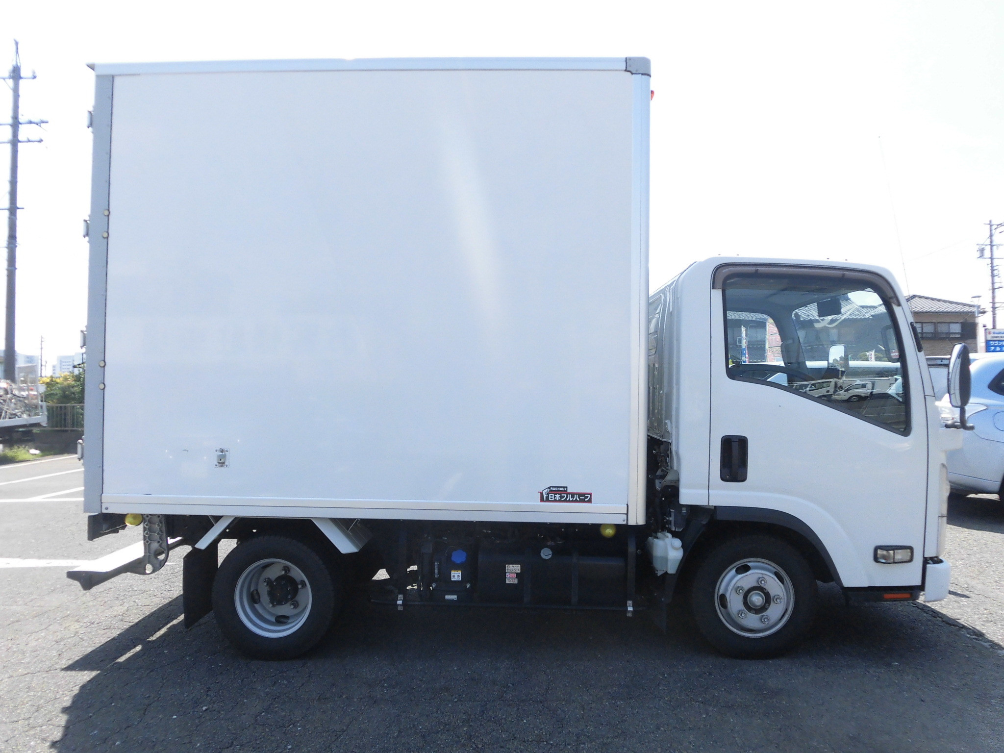 いすゞ エルフ 2RG-NLR88AN(2WD)の写真5