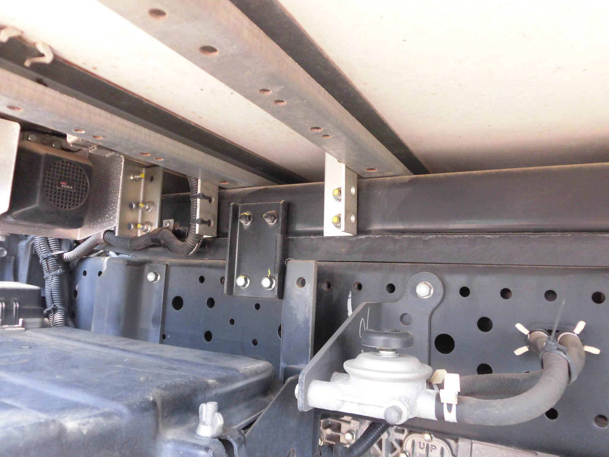 いすゞ エルフ 2RG-NLR88AN(2WD)の写真21