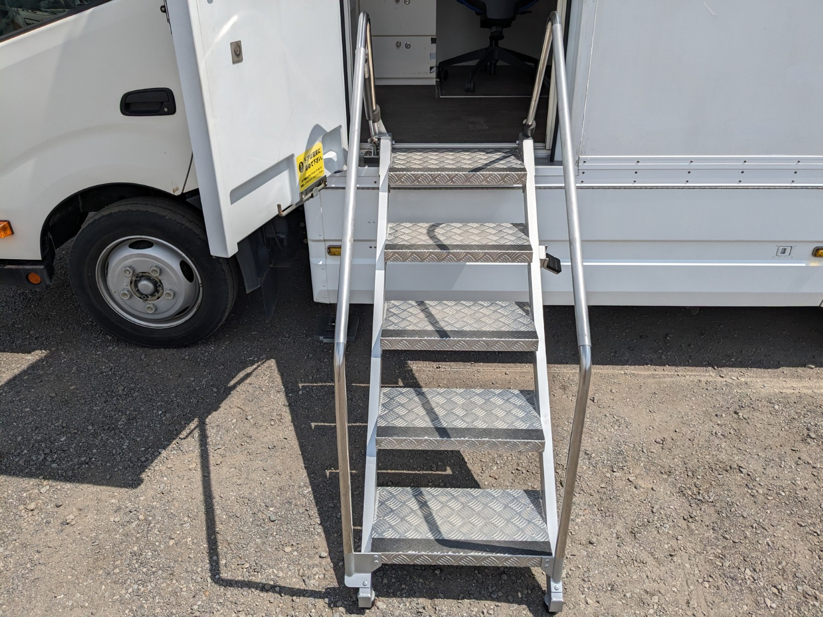 日野 デュトロ TPG-XZU710M(2WD)の写真15