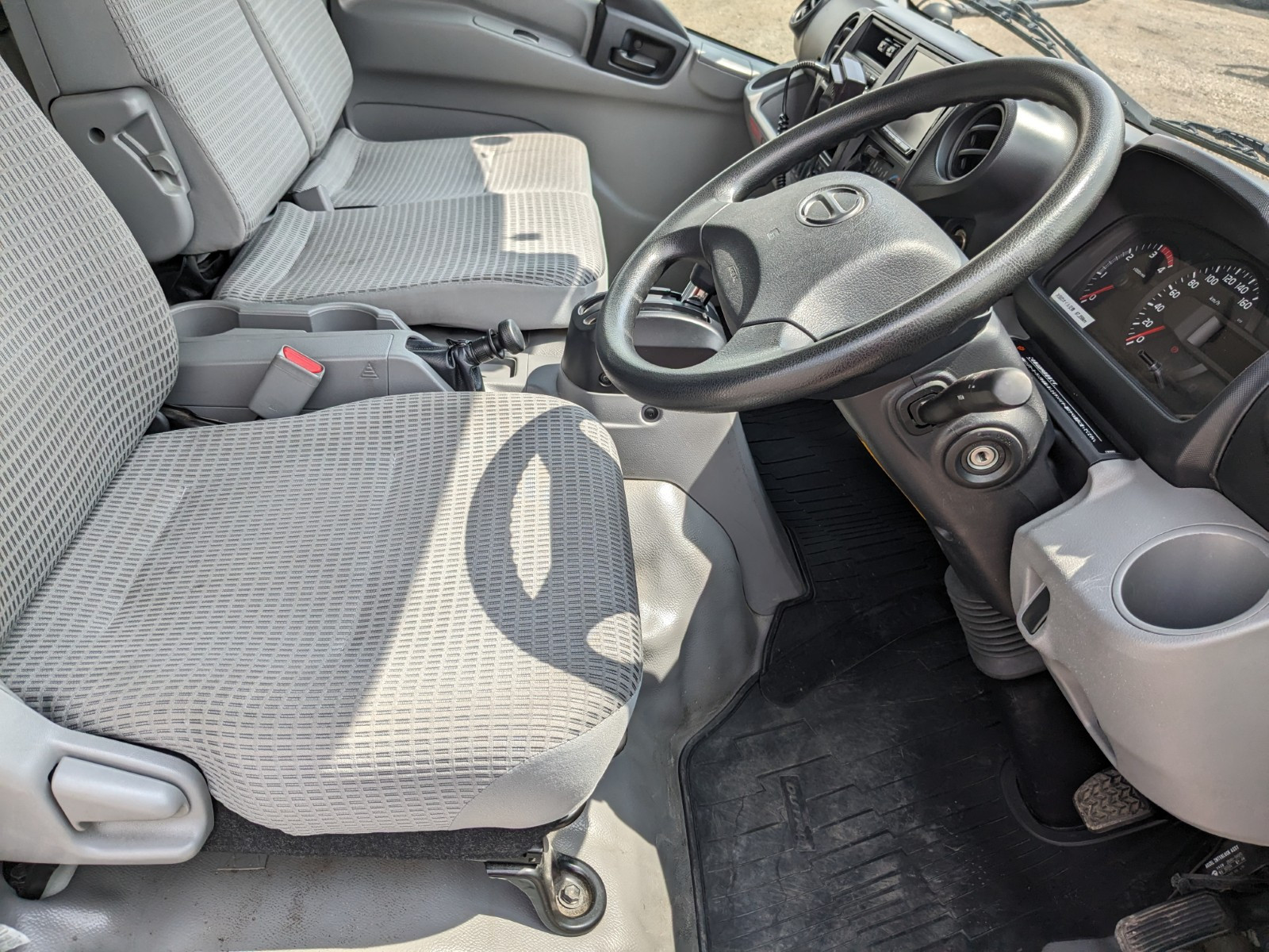 日野 デュトロ TPG-XZU710M(2WD)の写真35