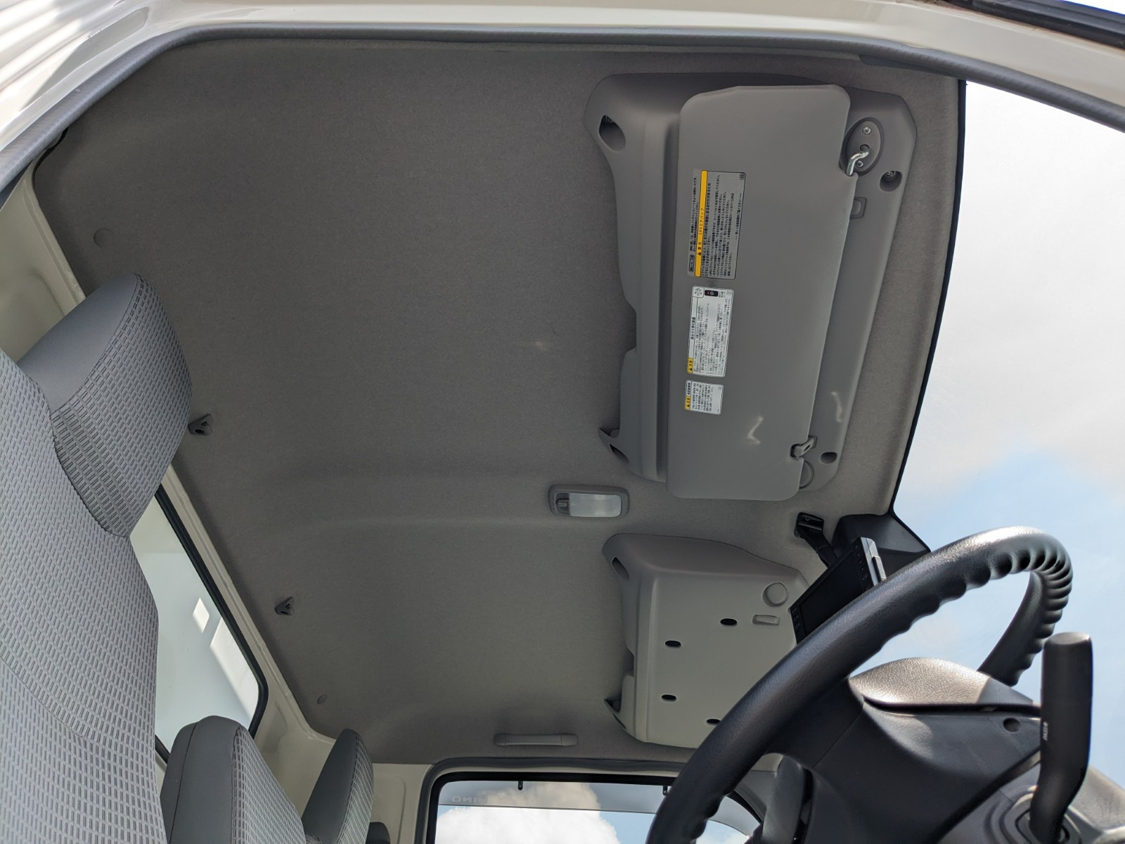 日野 デュトロ TPG-XZU710M(2WD)の写真36