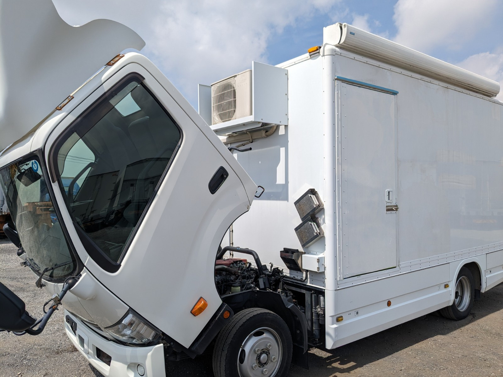 日野 デュトロ TPG-XZU710M(2WD)の写真41