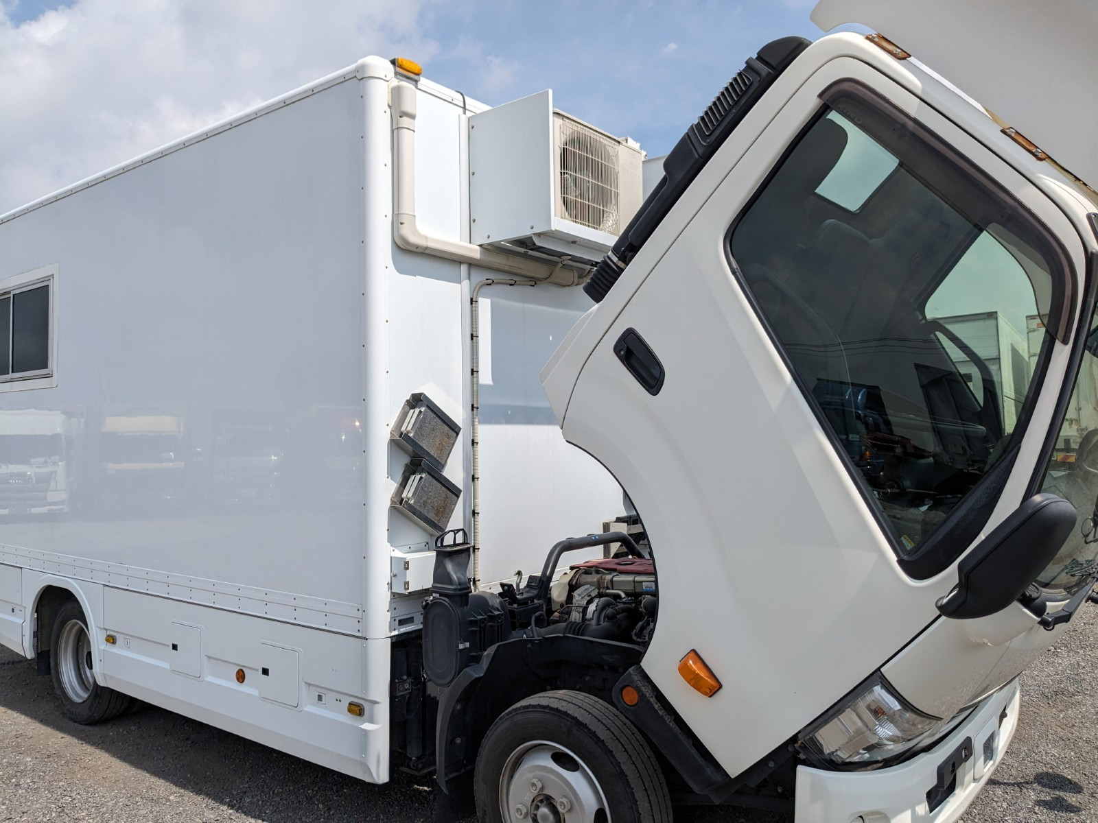 日野 デュトロ TPG-XZU710M(2WD)の写真46