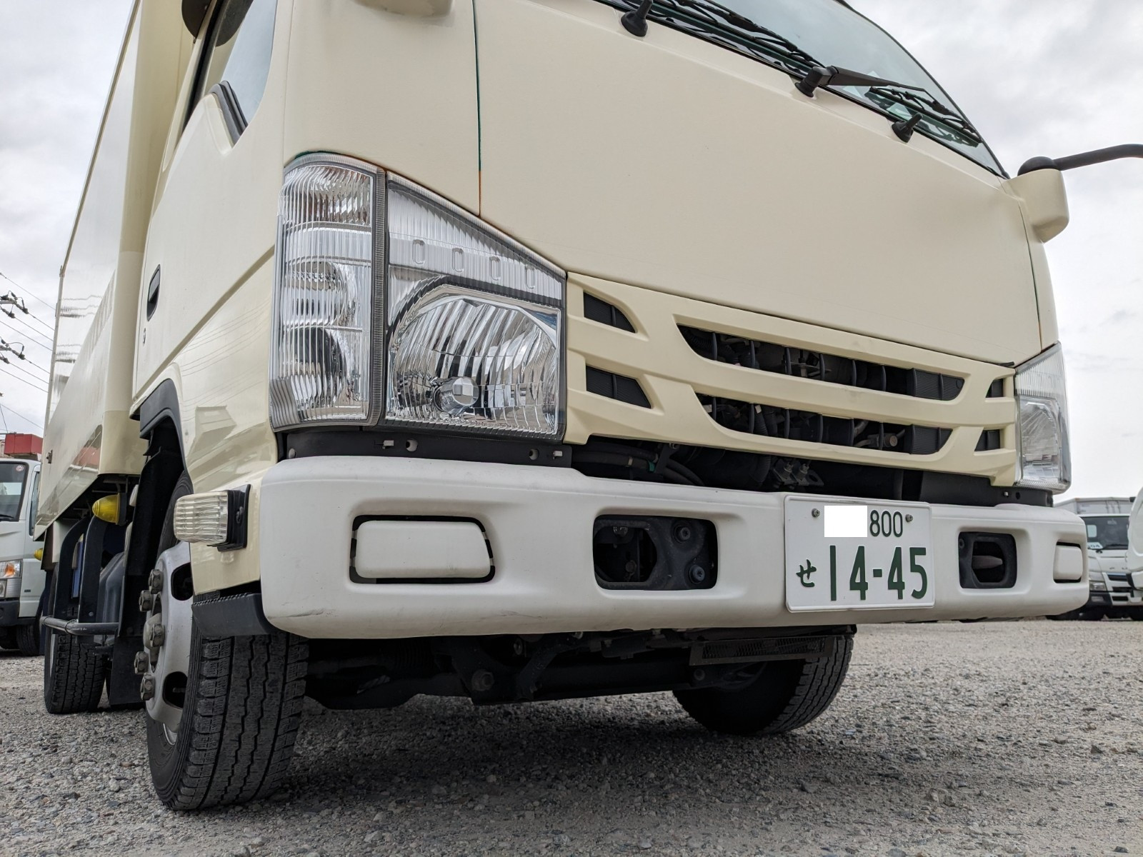 いすゞ エルフ TRG-NHR85AN(2WD)の写真4