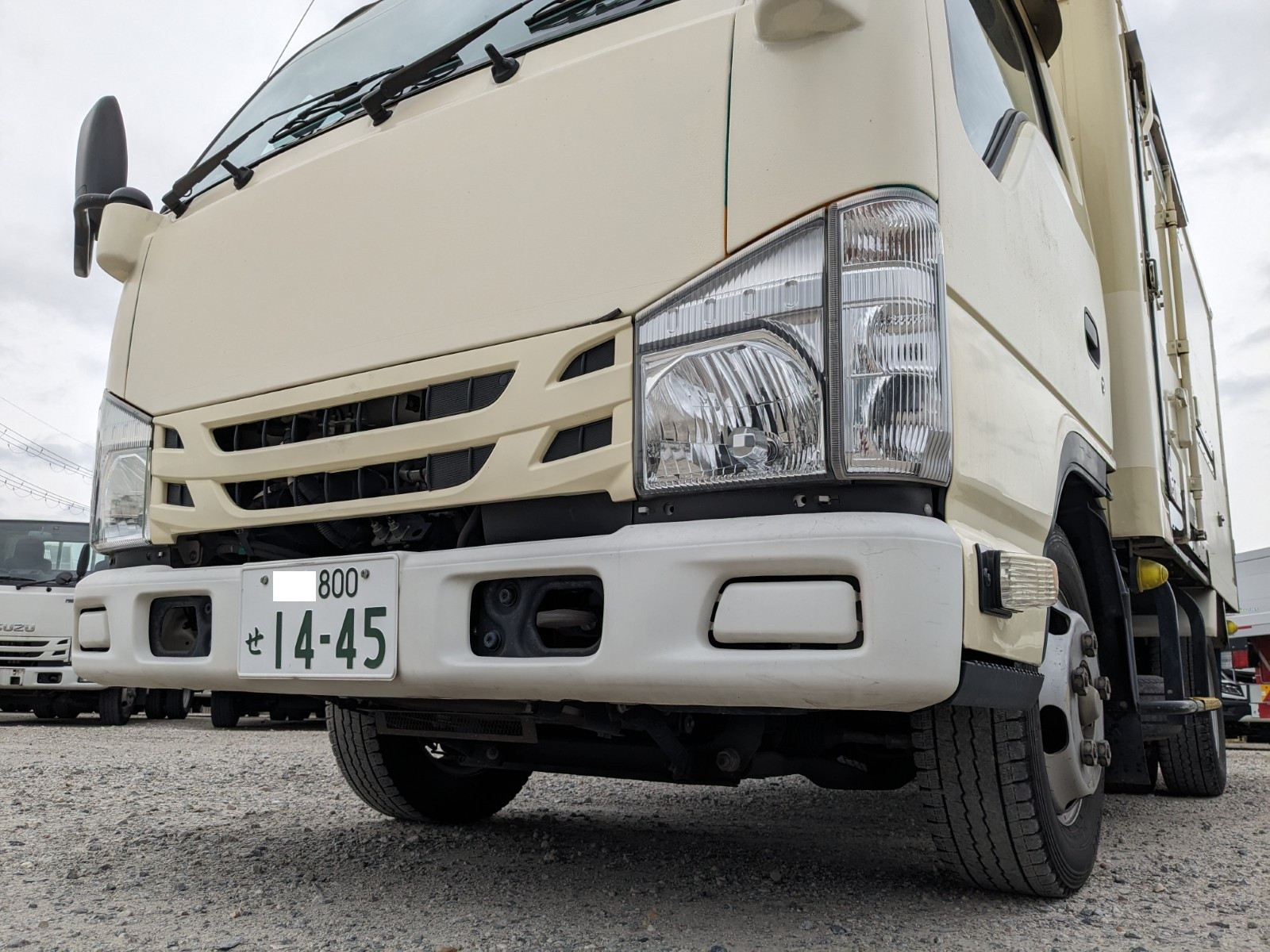 いすゞ エルフ TRG-NHR85AN(2WD)の写真5