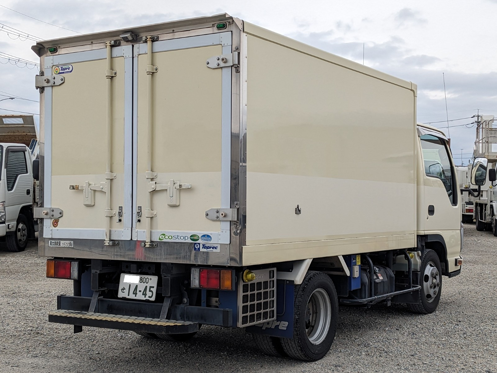 いすゞ エルフ TRG-NHR85AN(2WD)の写真8