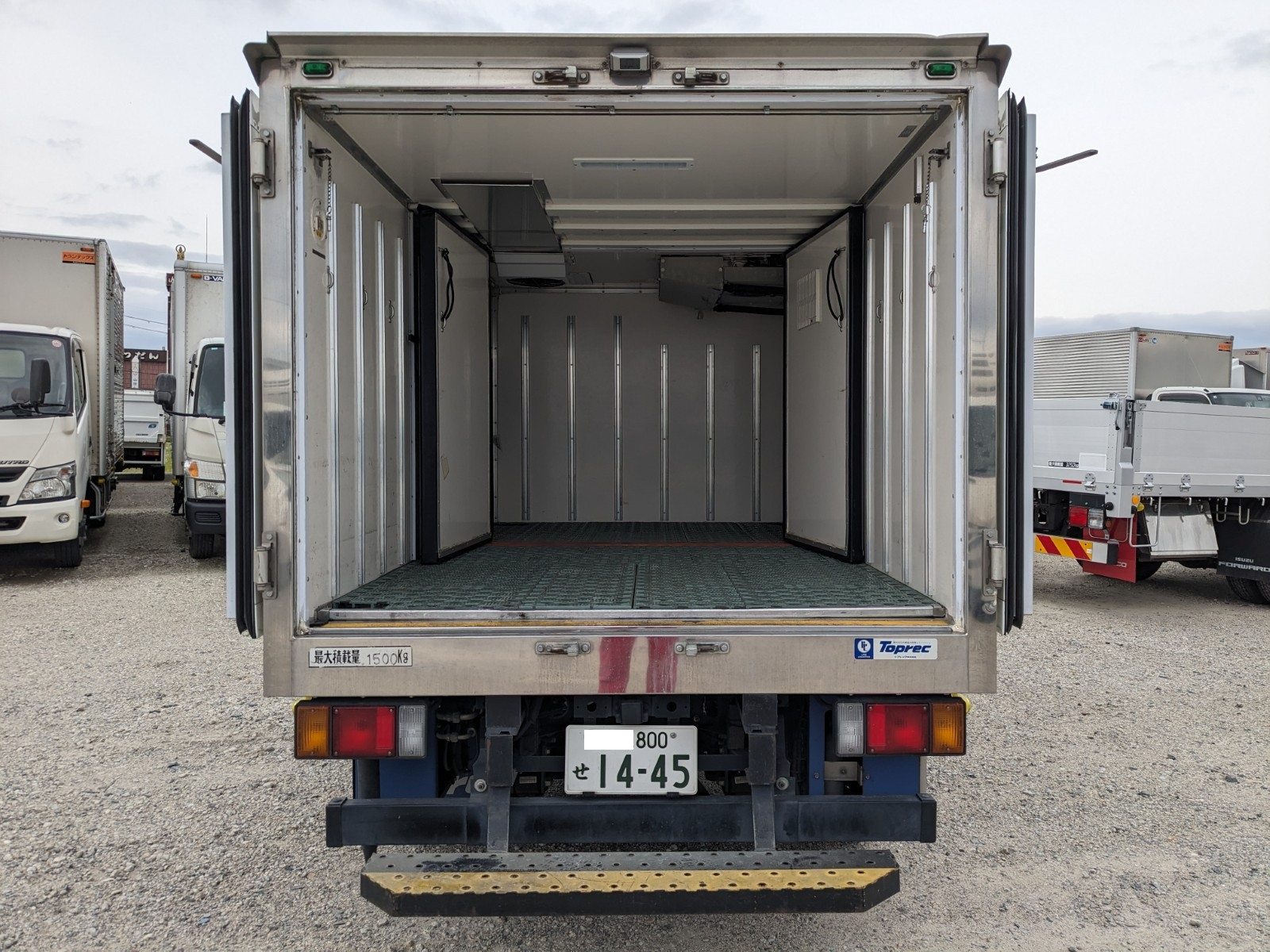 いすゞ エルフ TRG-NHR85AN(2WD)の写真11