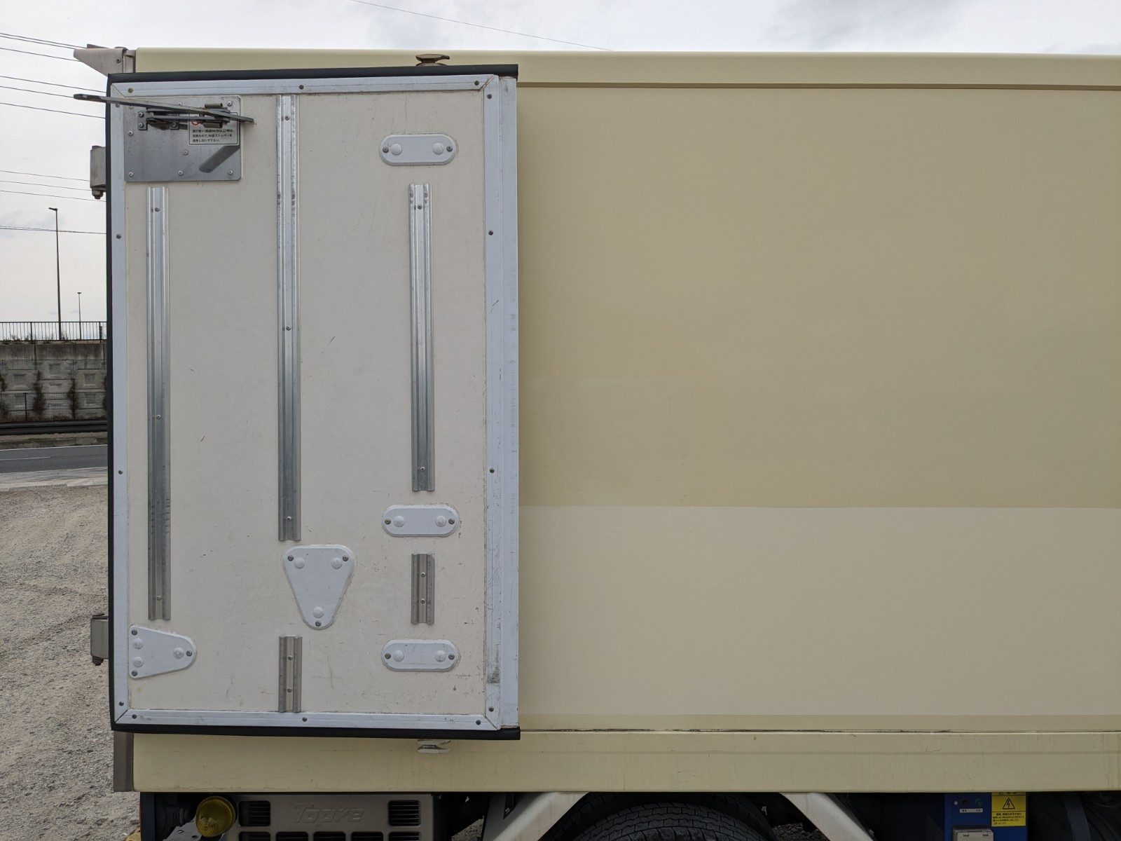 いすゞ エルフ TRG-NHR85AN(2WD)の写真30