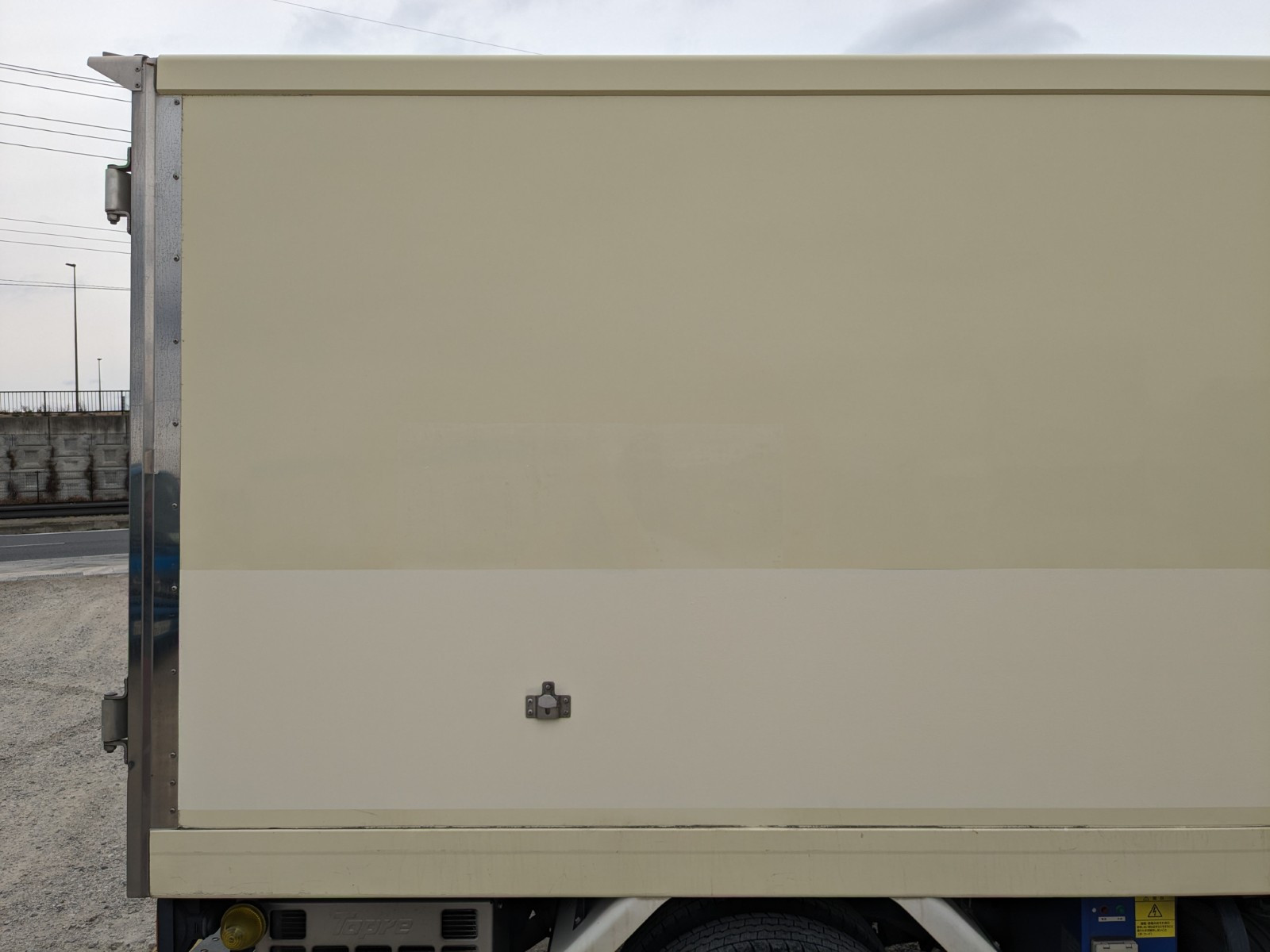 いすゞ エルフ TRG-NHR85AN(2WD)の写真31