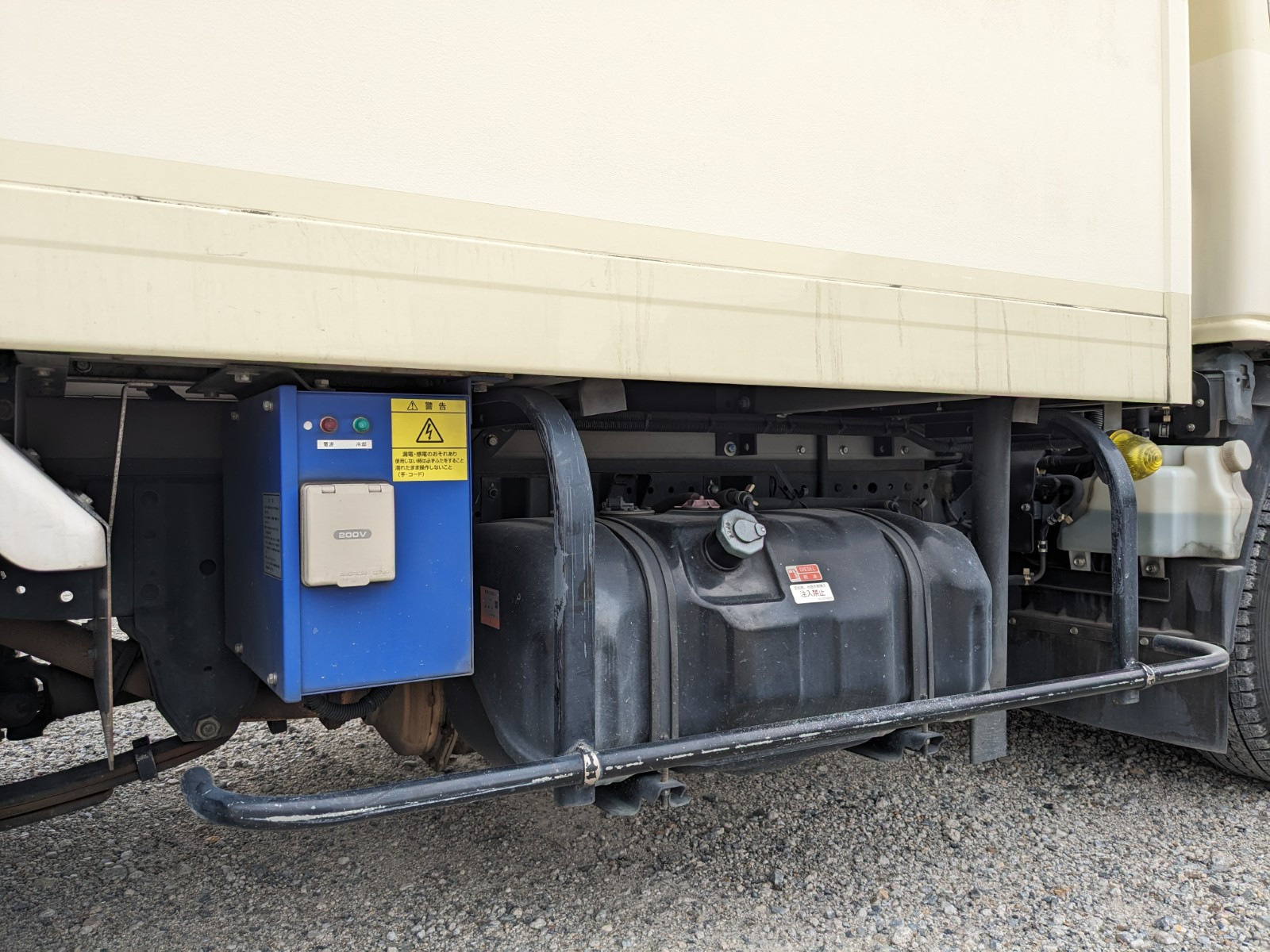 いすゞ エルフ TRG-NHR85AN(2WD)の写真34