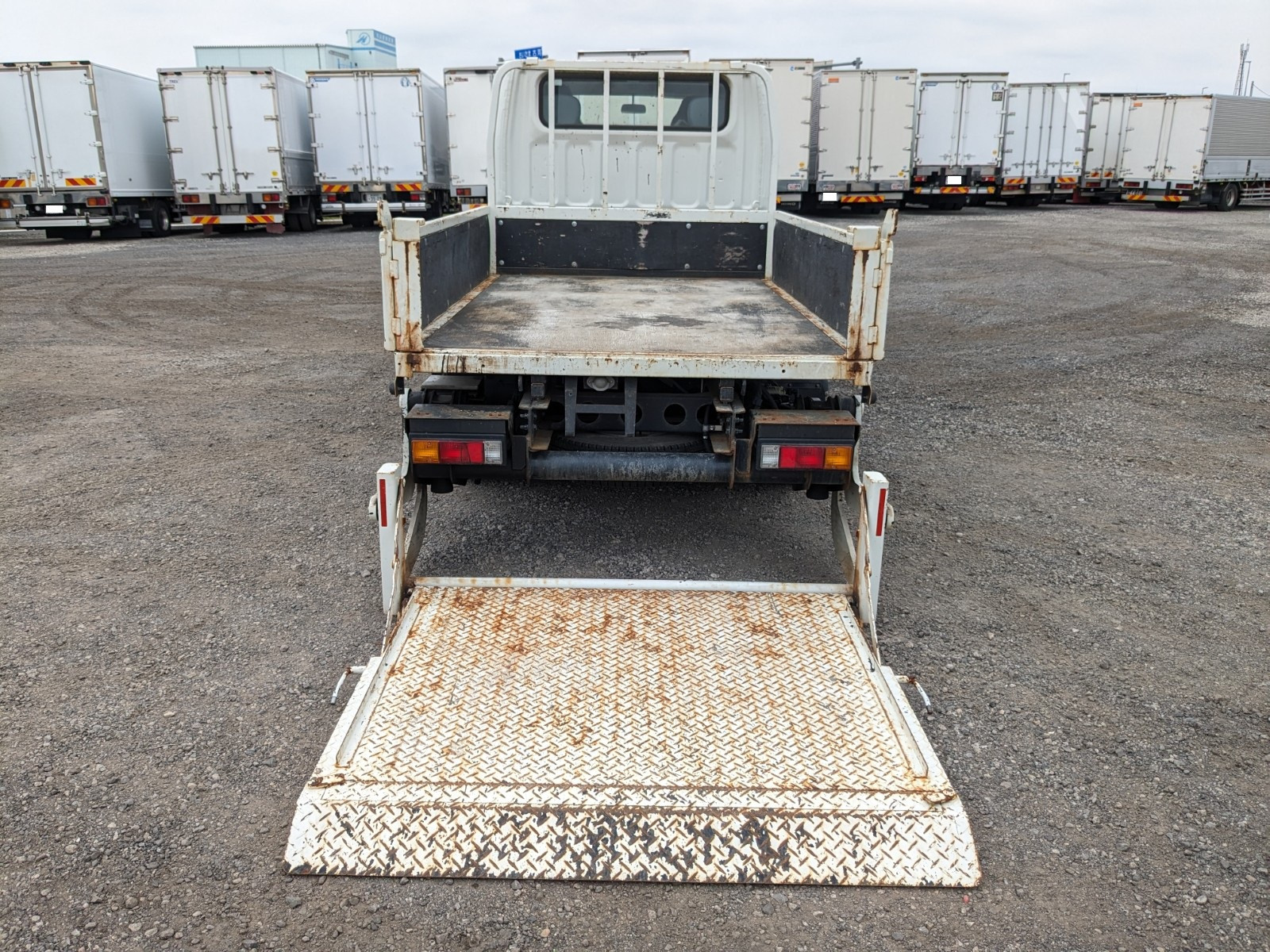 三菱 キャンター 2RG-FGA20(4WD)の写真10