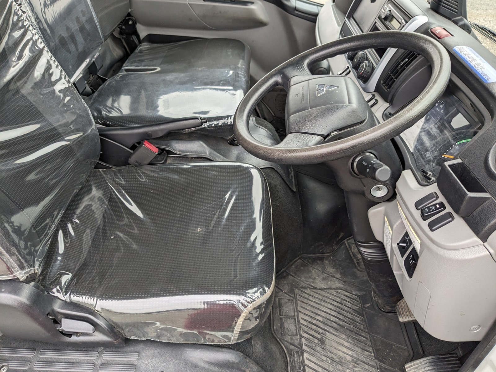 三菱 キャンター 2RG-FGA20(4WD)の写真30