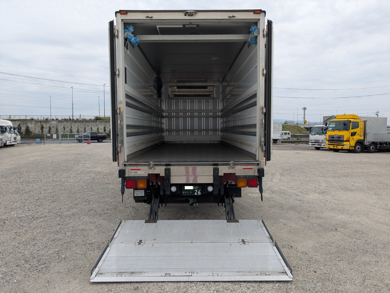 いすゞ フォワード 2PG-FRR90T2(2WD)の写真11