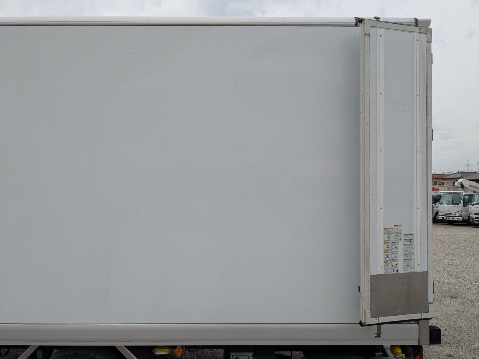 いすゞ フォワード 2PG-FRR90T2(2WD)の写真23