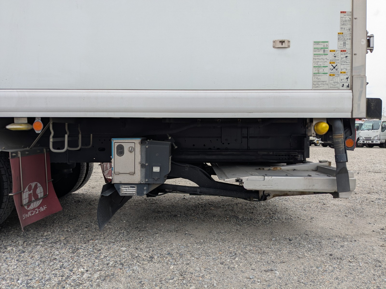 いすゞ フォワード 2PG-FRR90T2(2WD)の写真25