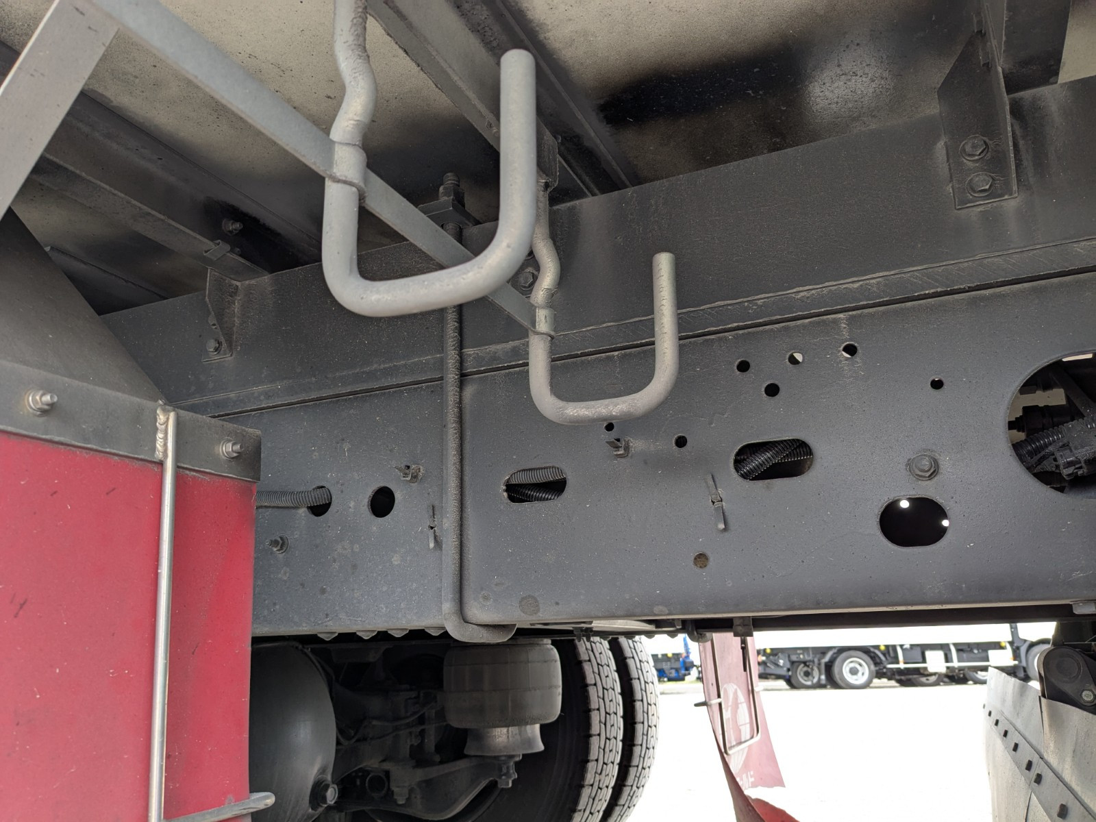 いすゞ フォワード 2PG-FRR90T2(2WD)の写真27