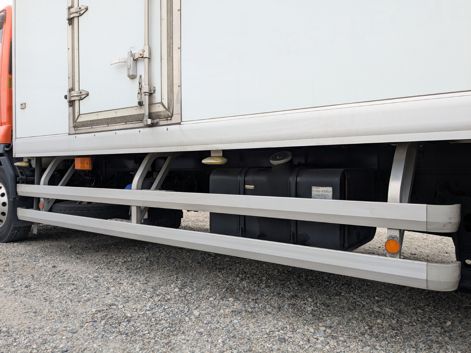 いすゞ フォワード 2PG-FRR90T2(2WD)の写真29