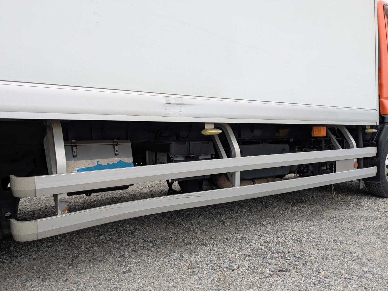 いすゞ フォワード 2PG-FRR90T2(2WD)の写真37