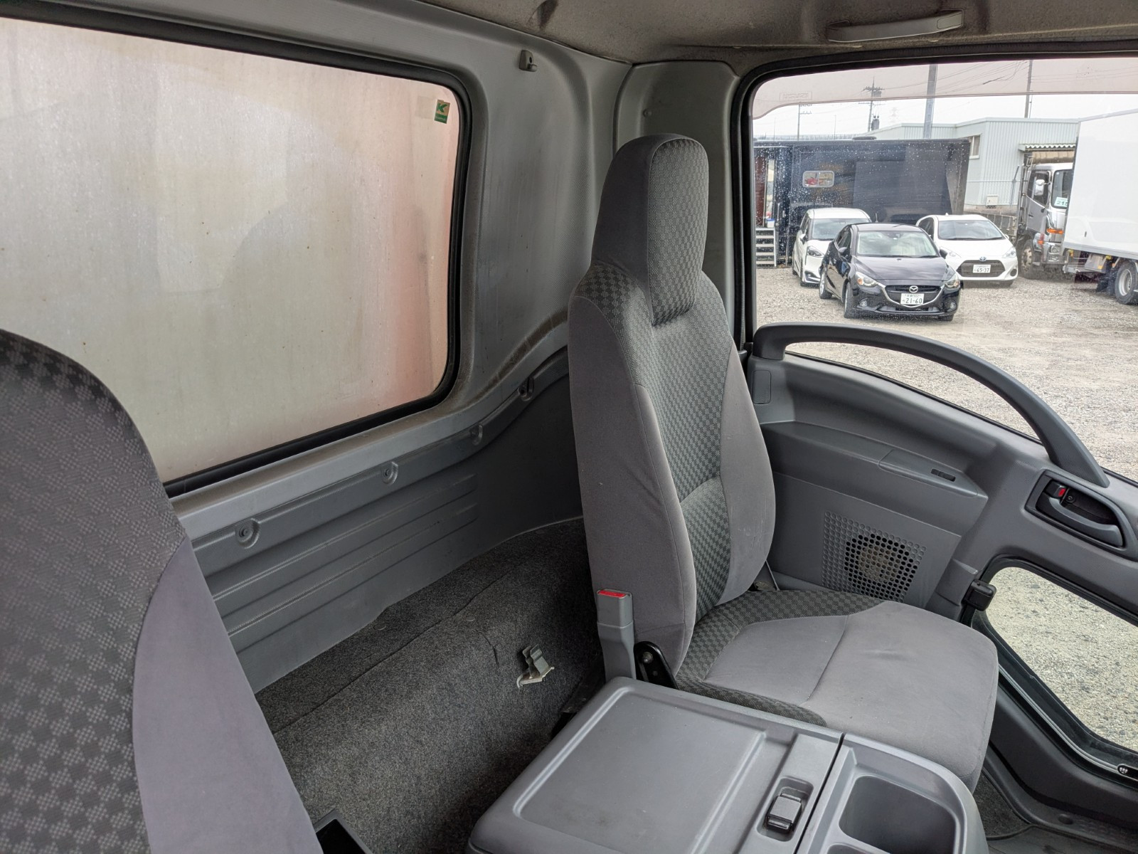 いすゞ フォワード 2PG-FRR90T2(2WD)の写真41