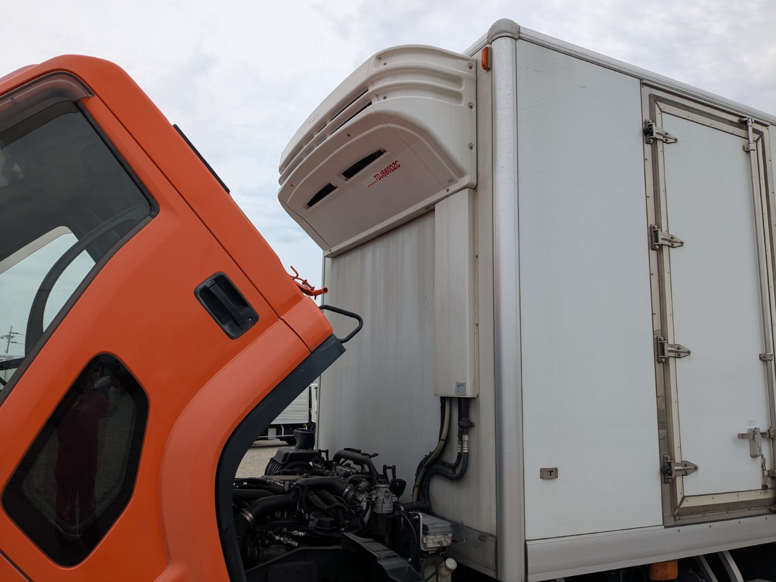 いすゞ フォワード 2PG-FRR90T2(2WD)の写真45