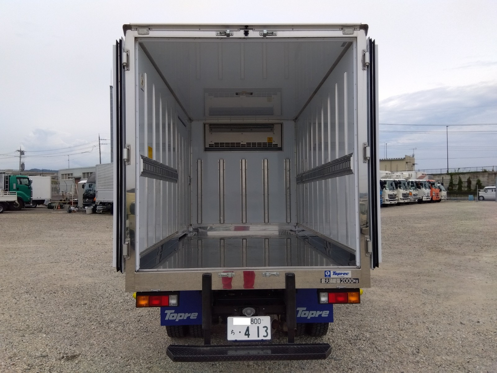 三菱 キャンター 2RG-FBAV0(2WD)の写真12