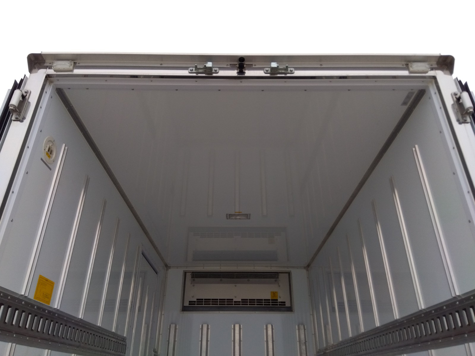 三菱 キャンター 2RG-FBAV0(2WD)の写真13