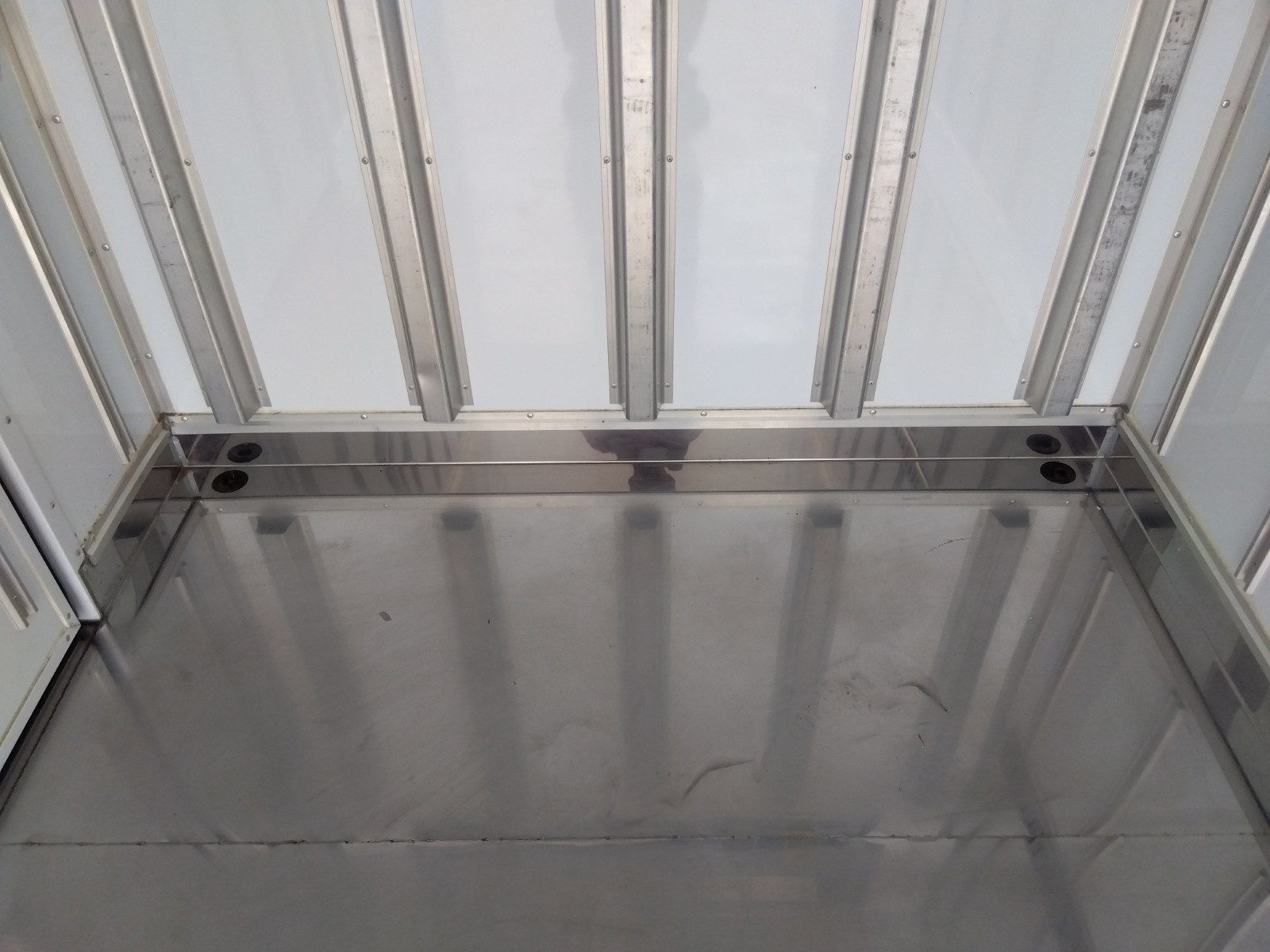 三菱 キャンター 2RG-FBAV0(2WD)の写真15