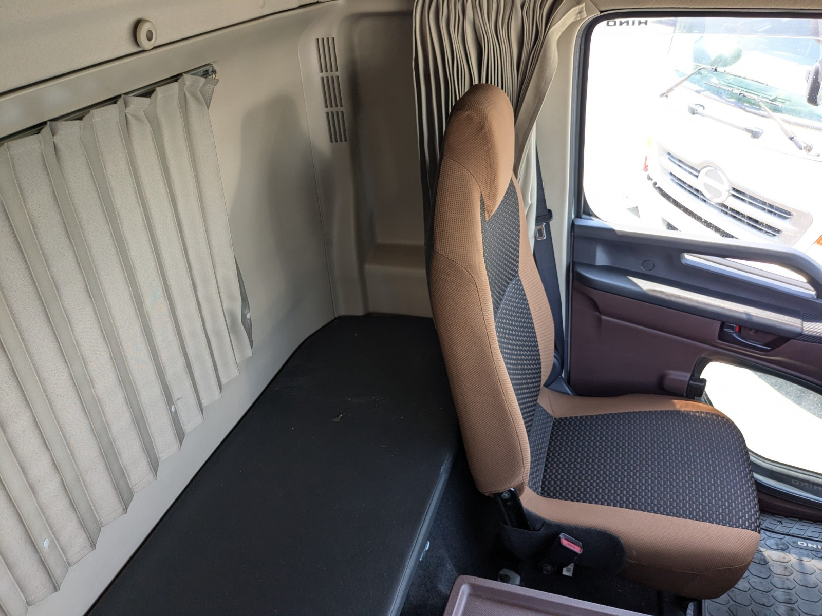 日野 レンジャー 2PG-FD2ABG(2WD)の写真35