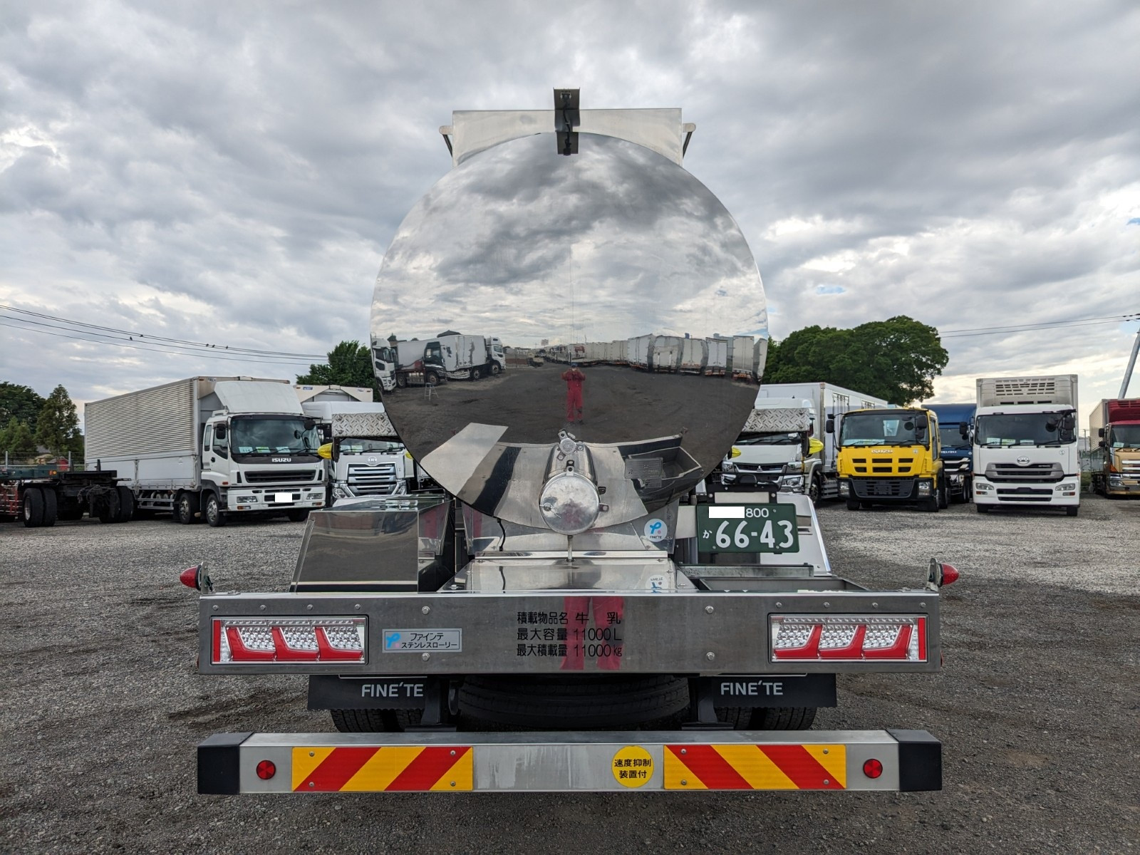 いすゞ ギガ 2PG-CYE77DM(6x2)の写真6