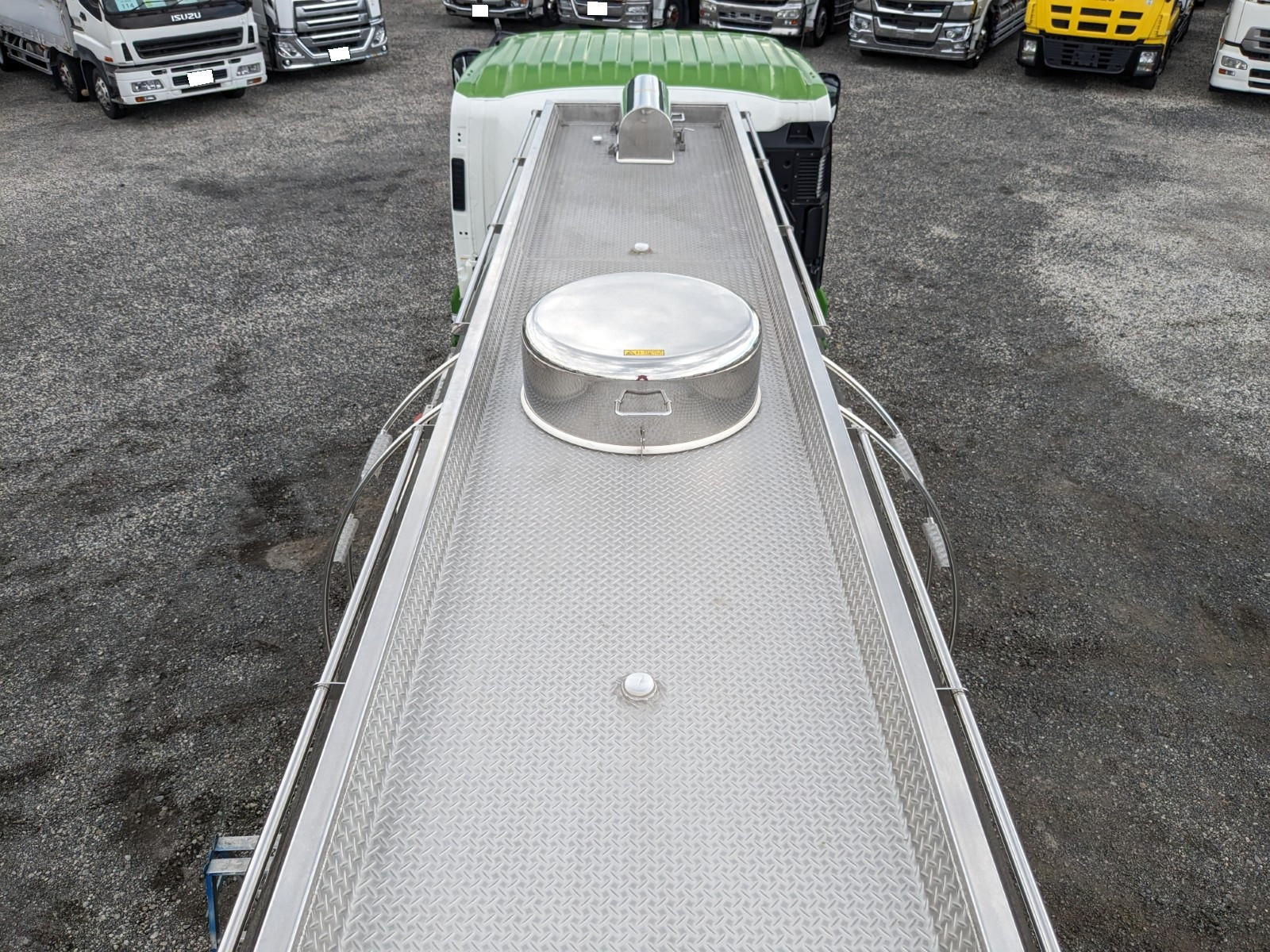 いすゞ ギガ 2PG-CYE77DM(6x2)の写真13