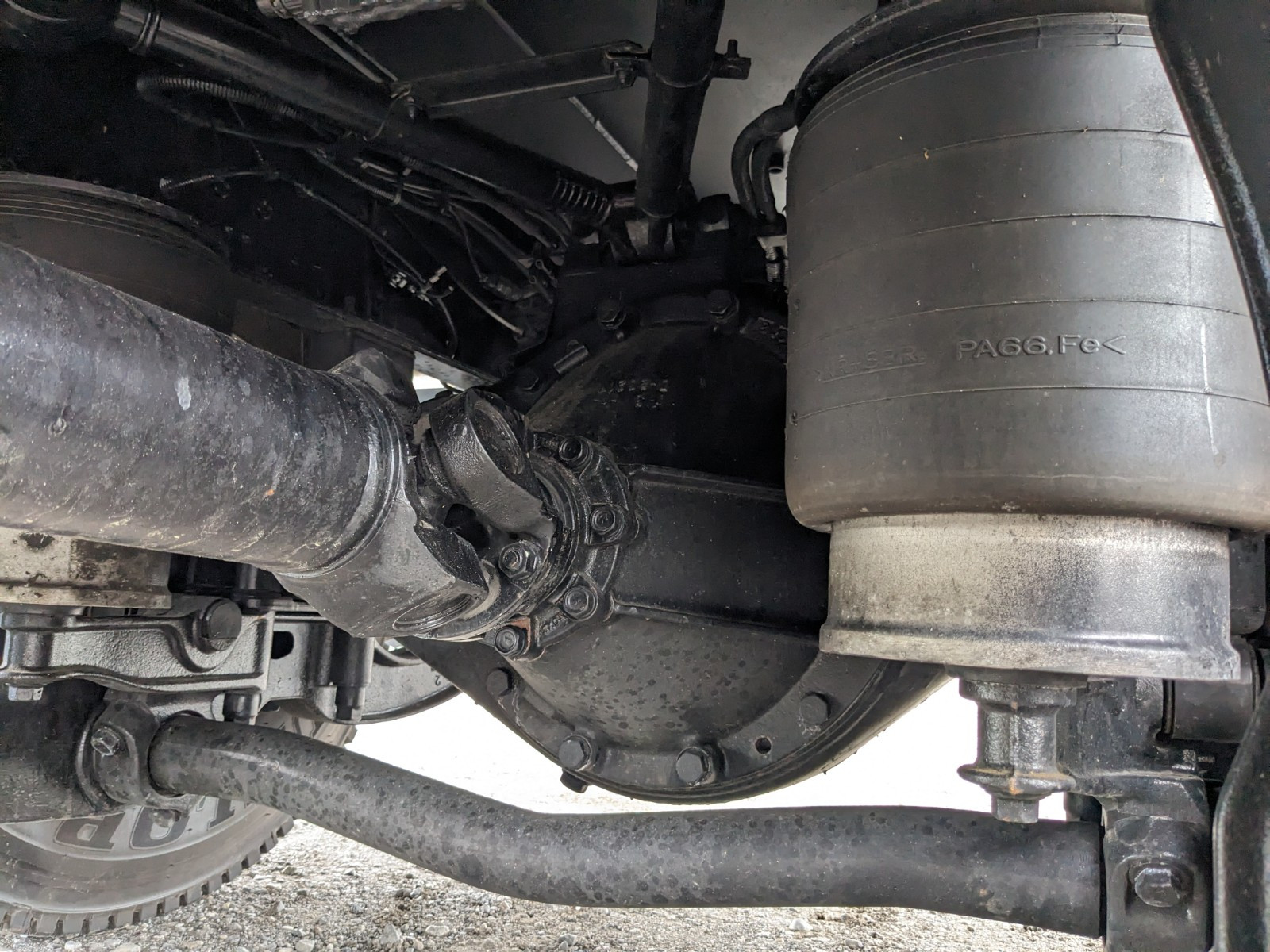 いすゞ ギガ 2PG-CYE77DM(6x2)の写真21