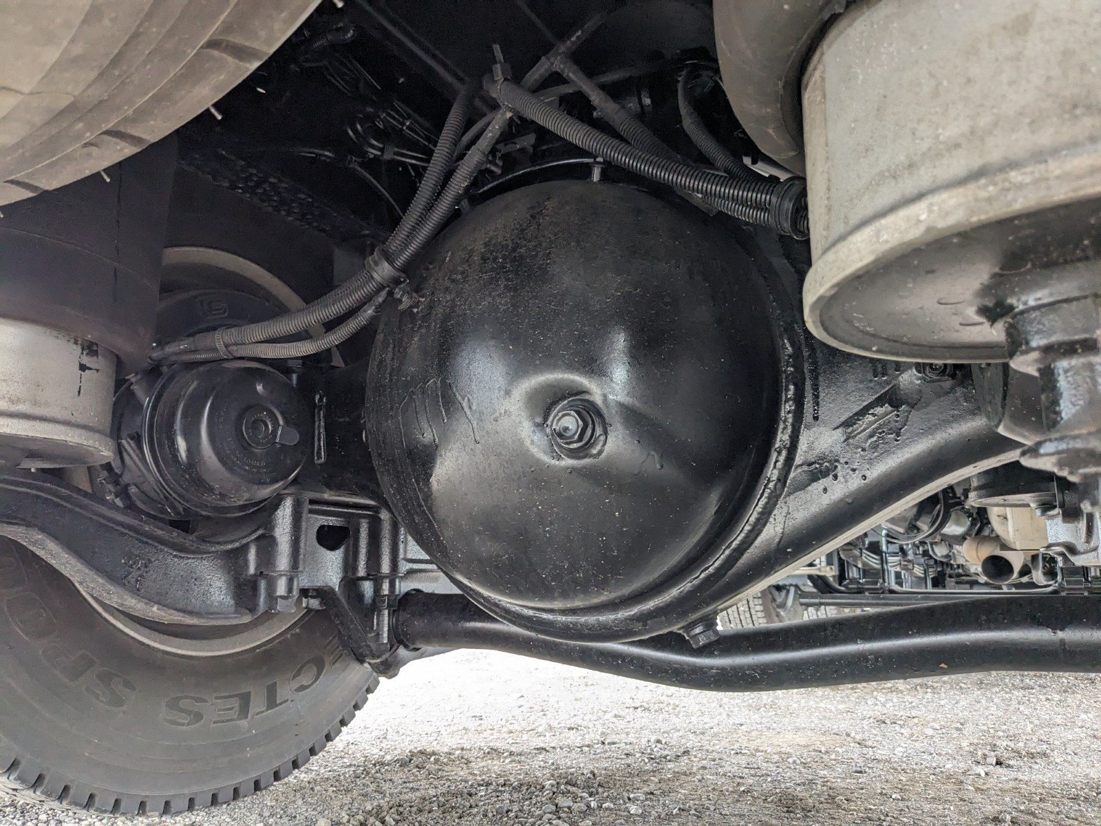 いすゞ ギガ 2PG-CYE77DM(6x2)の写真26