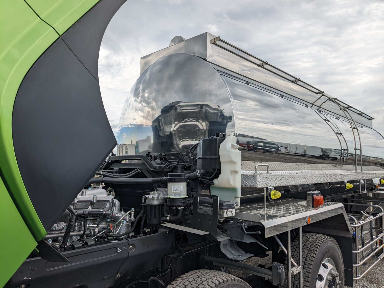 いすゞ ギガ 2PG-CYE77DM(6x2)の写真37