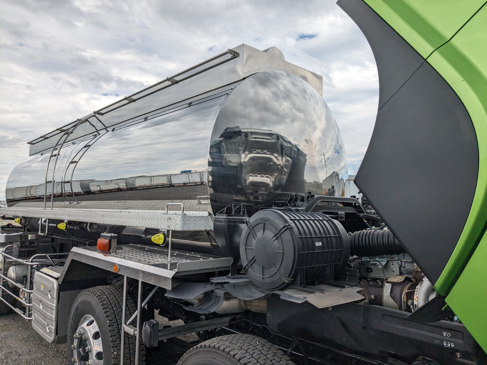 いすゞ ギガ 2PG-CYE77DM(6x2)の写真40