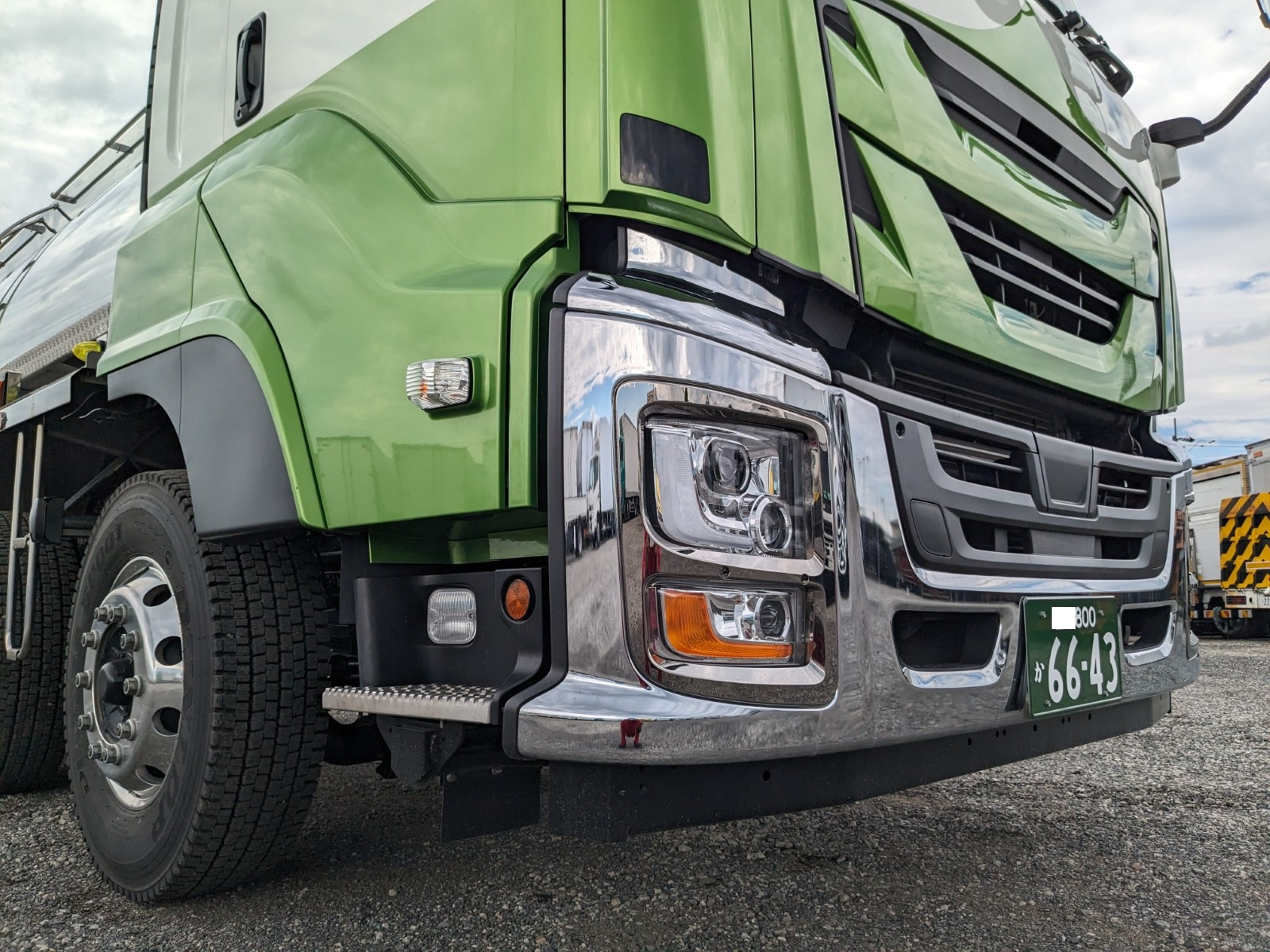 いすゞ ギガ 2PG-CYE77DM(6x2)の写真42