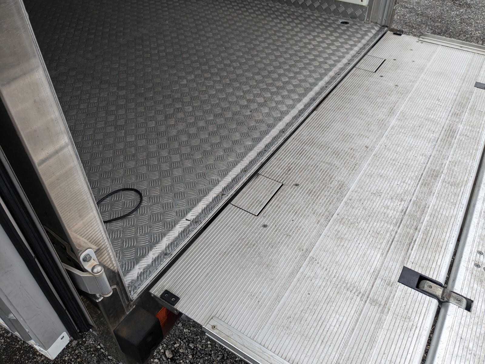 日野 レンジャー TKG-FD9JLAA(2WD)の写真13