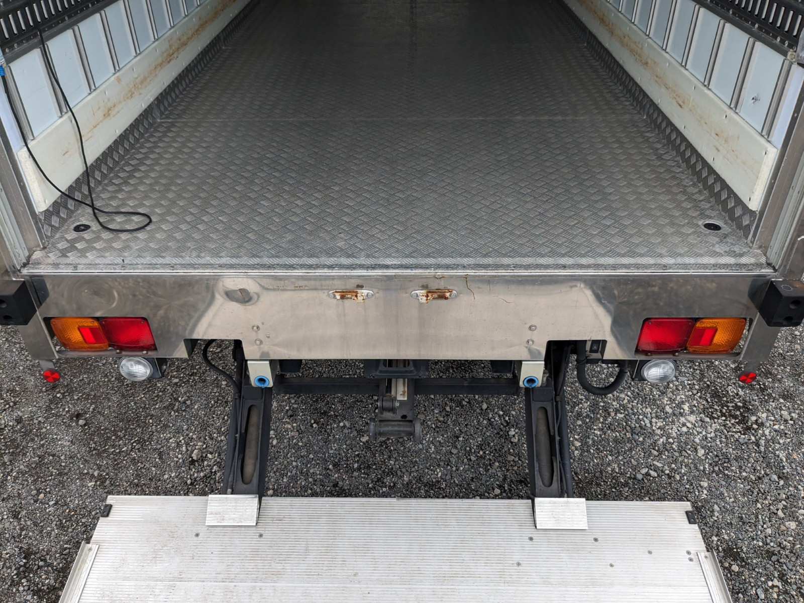 日野 レンジャー TKG-FD9JLAA(2WD)の写真14