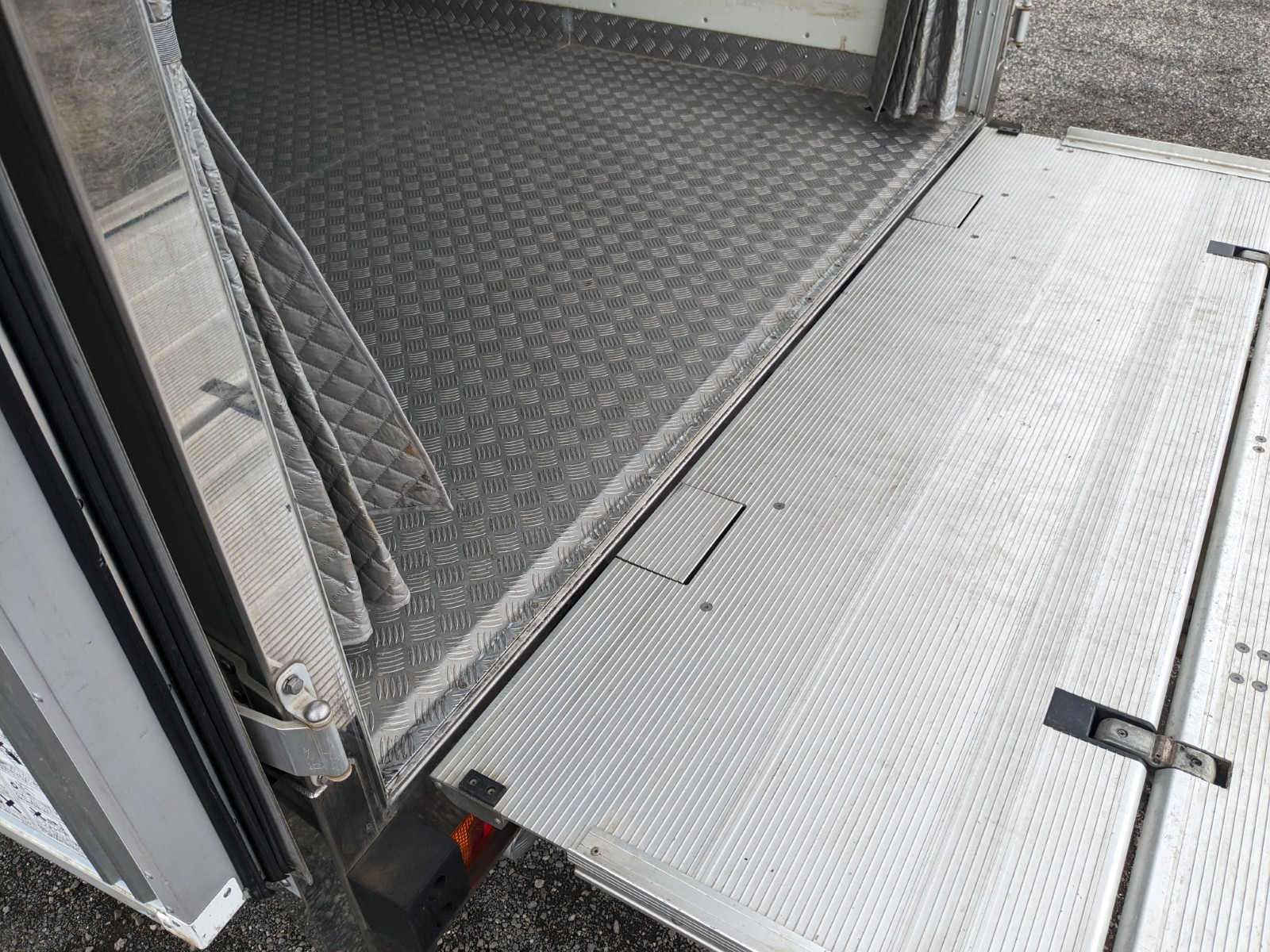 日野 レンジャー TKG-FD9JLAA(2WD)の写真13