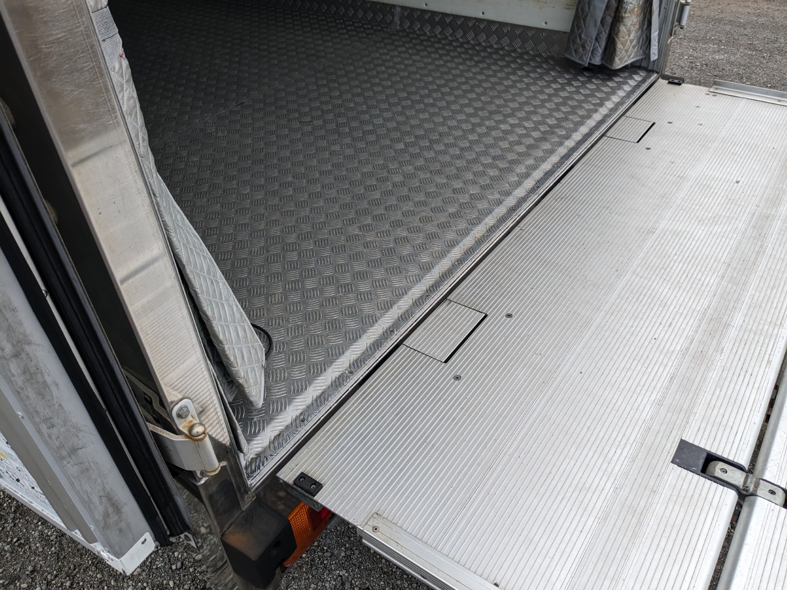 日野 レンジャー TKG-FD9JLAA(2WD)の写真13