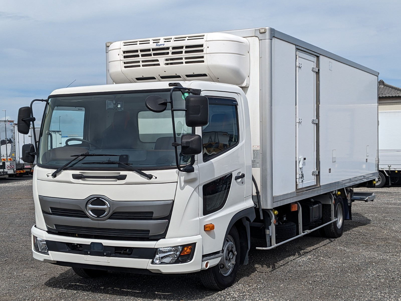 日野 レンジャー 2KG-FC2ABA(2WD)の写真1